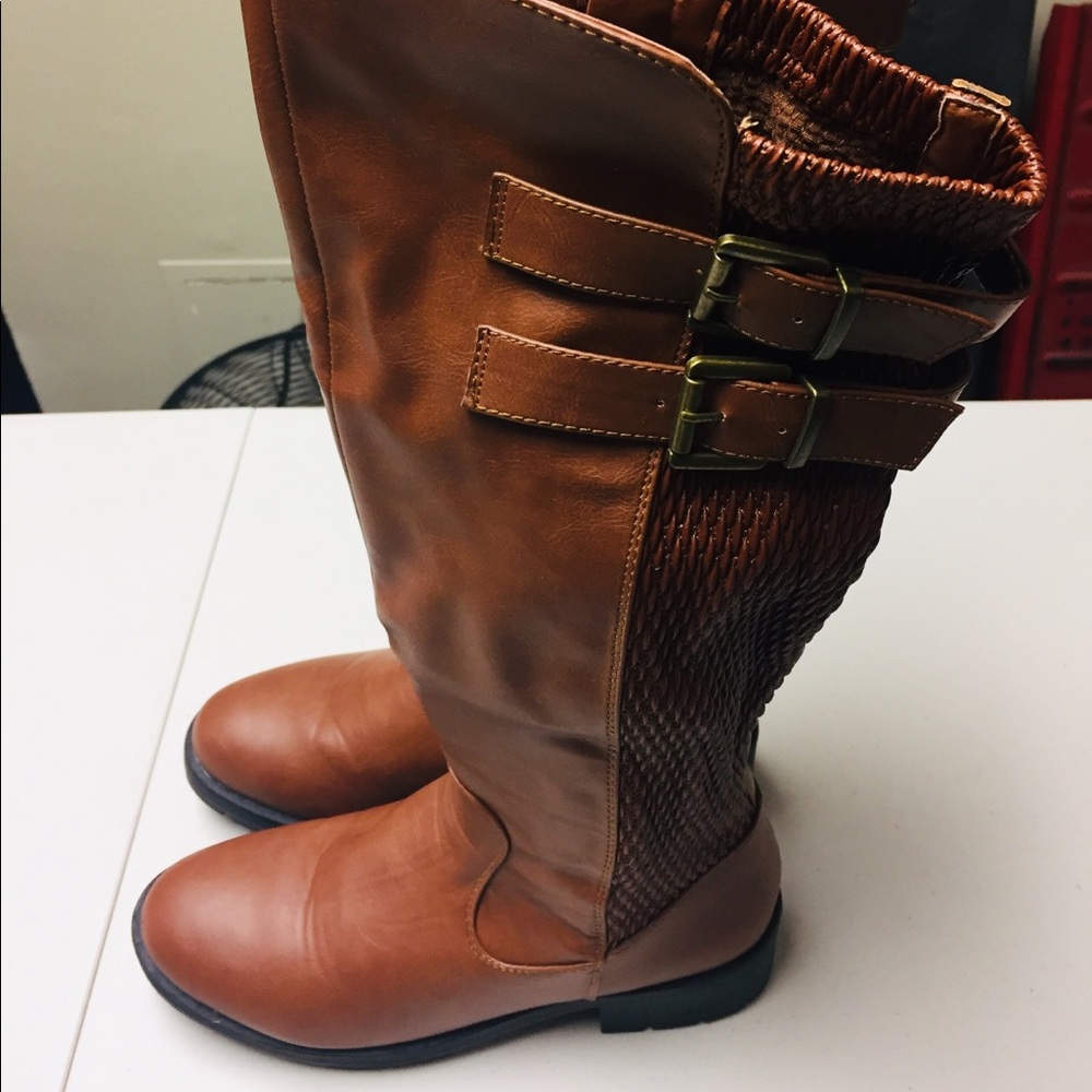Women’s brown faux leather boots